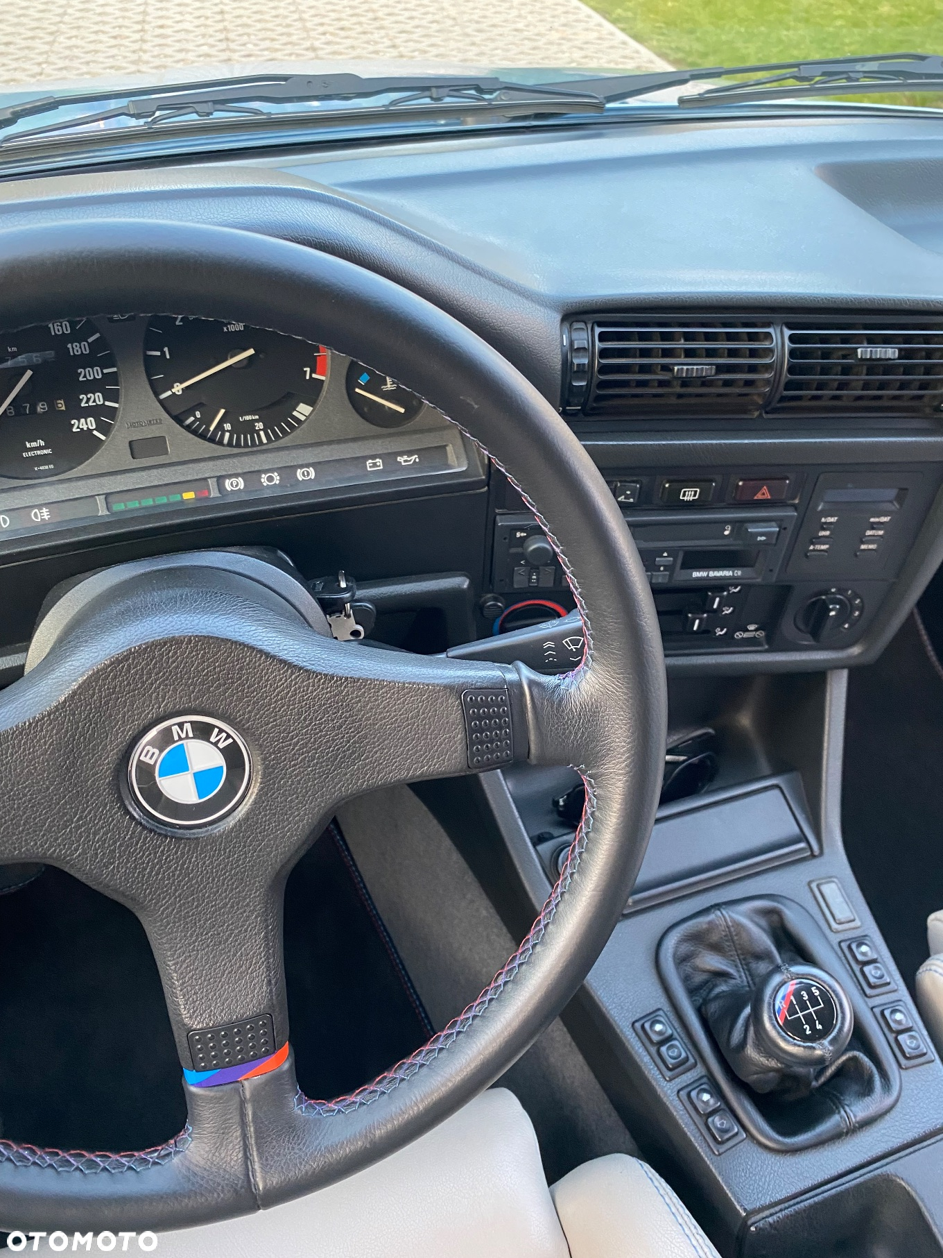 BMW Seria 3 325e - 8