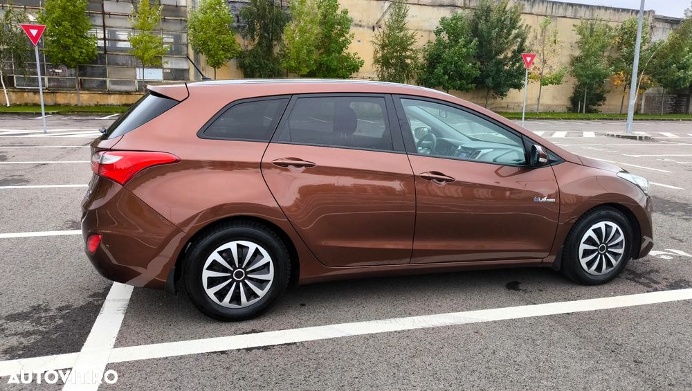 Hyundai i30 blue 1.6 GDI Trend - 3