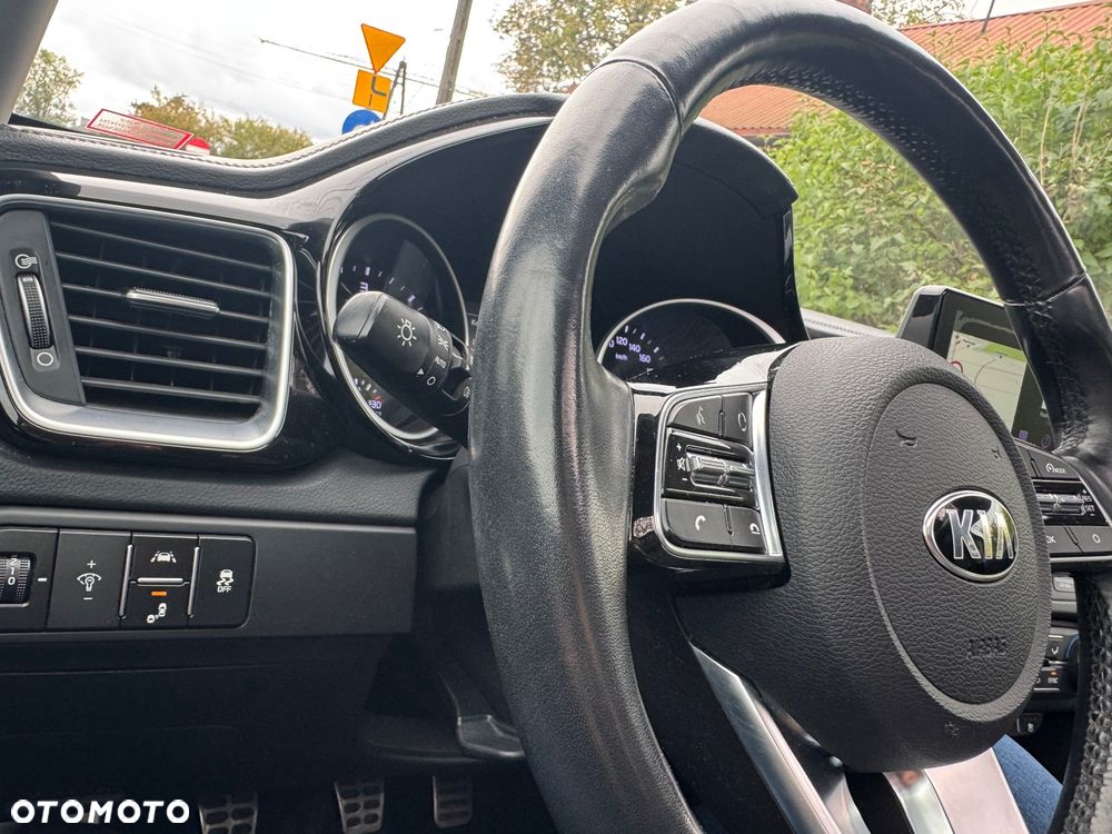 Kia Ceed 1.6 CRDi GT Line - 30