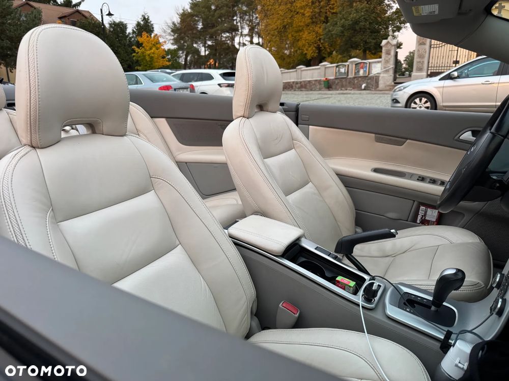 Volvo C70 T5 Summum - 17