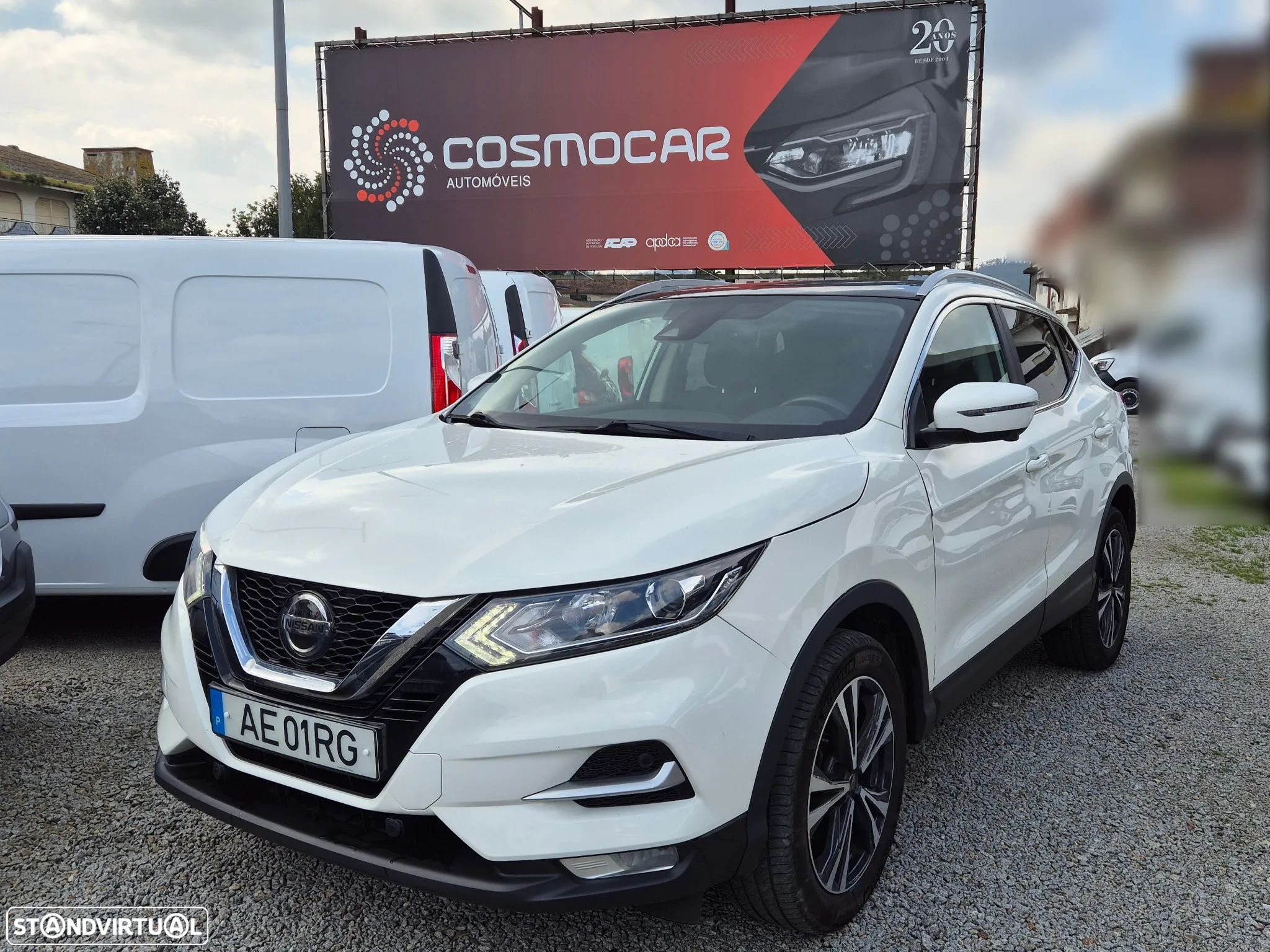Nissan Qashqai 1.5 dCi N-Connecta J18 - 1