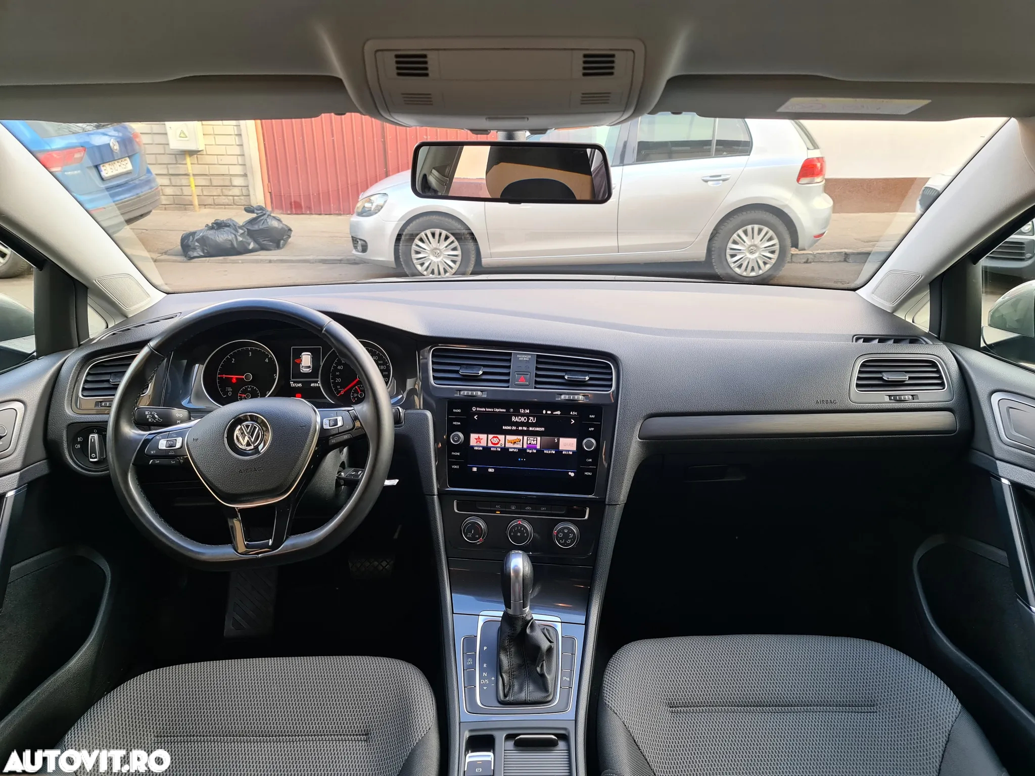 Volkswagen Golf 1.6 TDI (BlueMotion Technology) DSG Comfortline - 6