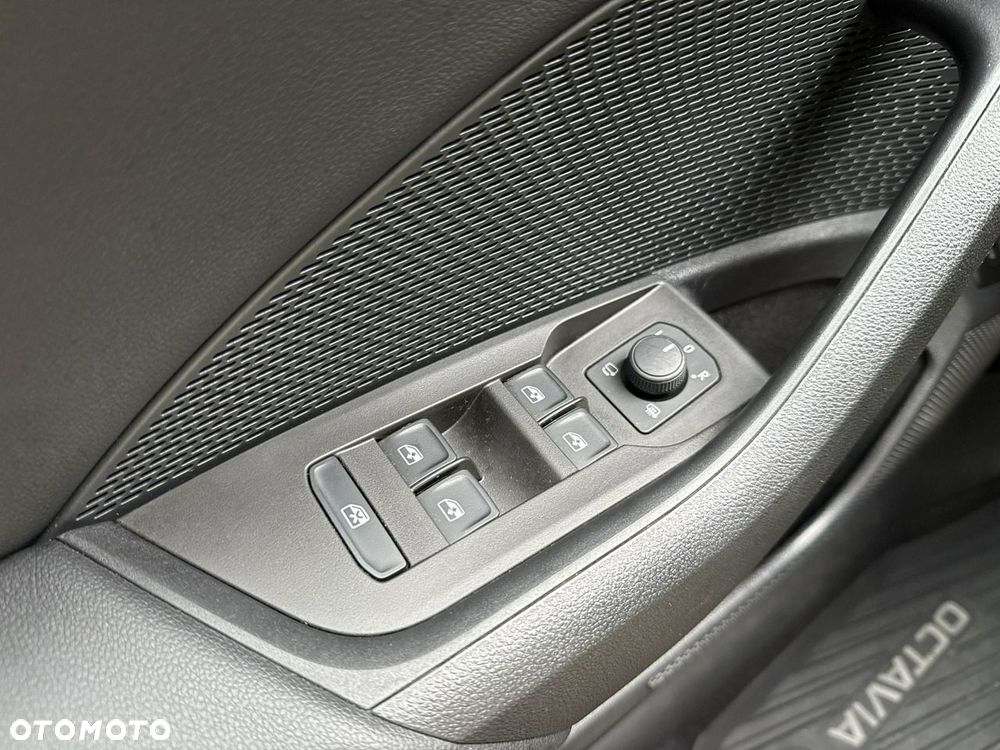 Skoda Octavia 2.0 TDI DSG Style - 22
