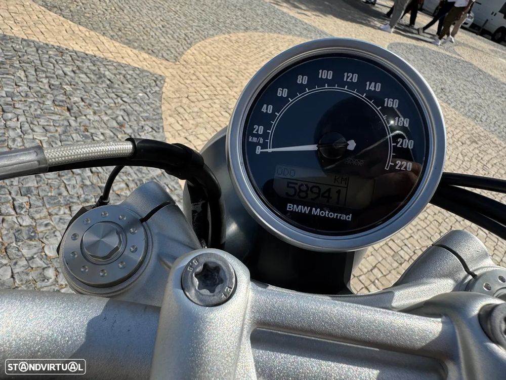 BMW R nineT - 8