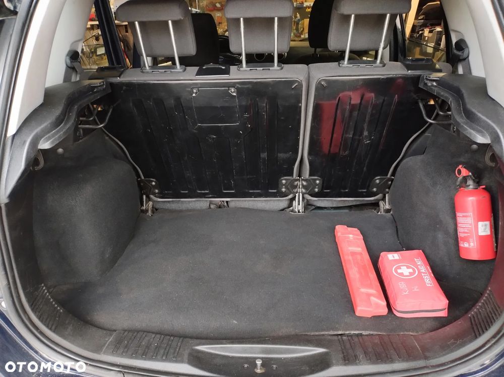 Ford Fusion 1.4 Ambiente - 19