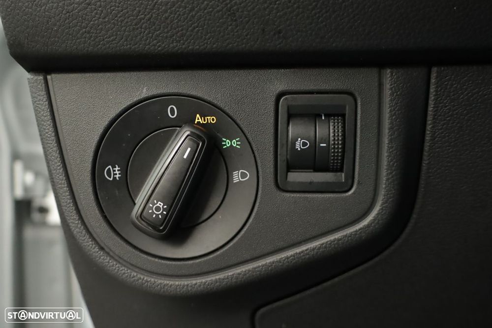 VW Taigo 1.0 TSI Urban DSG - 17