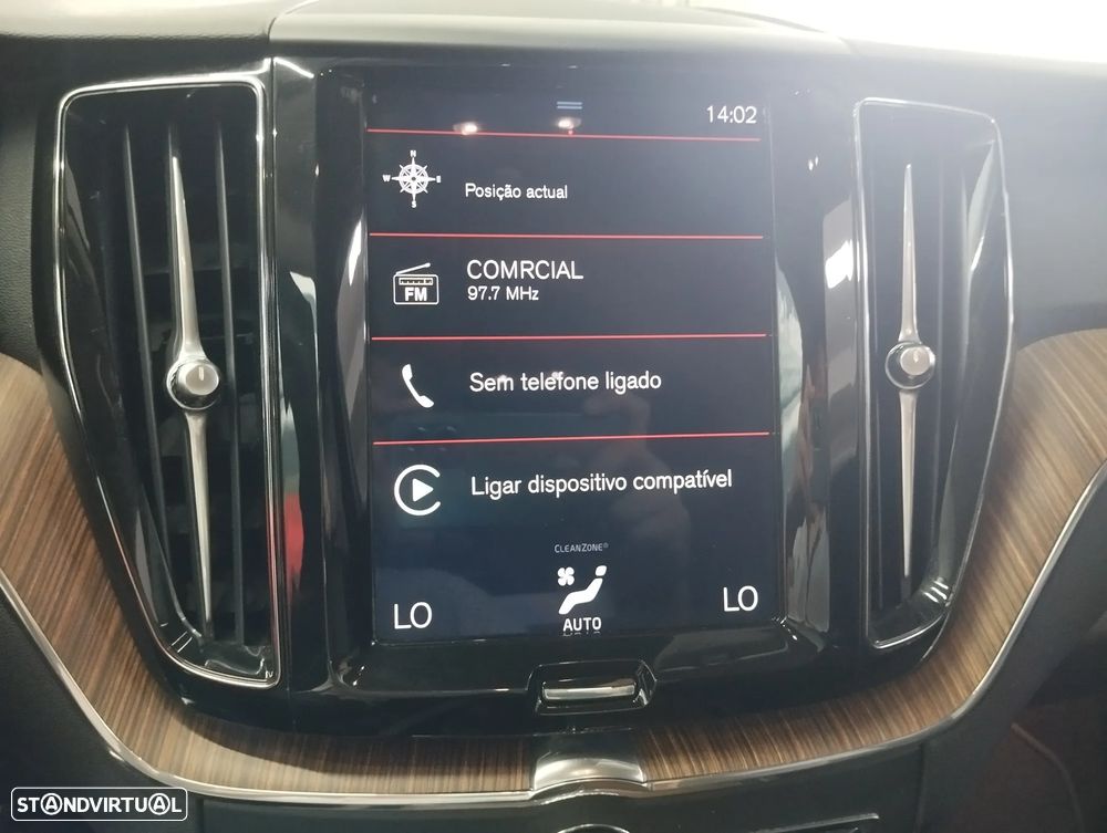 Volvo XC 60 2.0 D3 Momentum Plus - 32