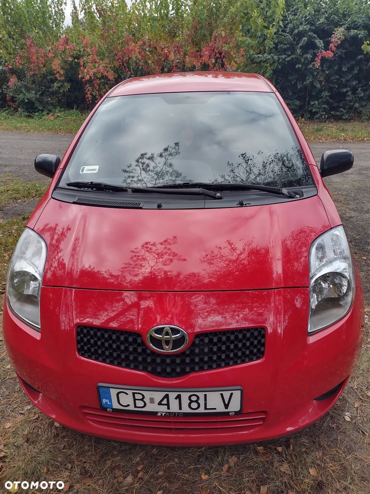 Toyota Yaris - 1