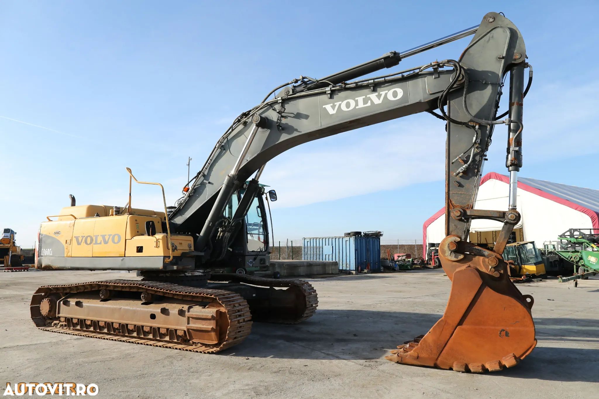 Volvo EC 360 CL - 1