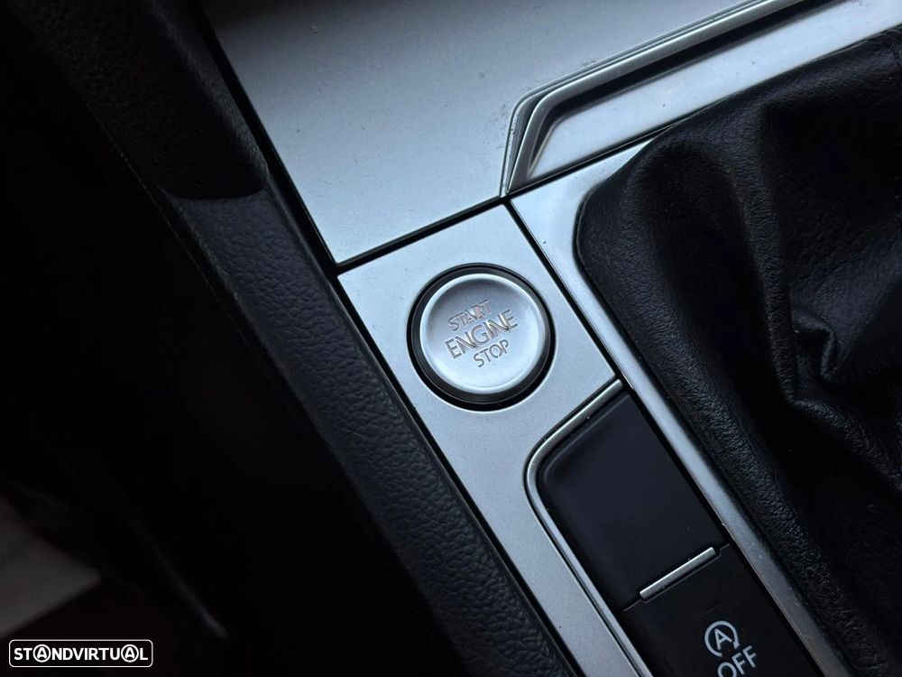 VW Passat 1.6 TDI Confortline - 26