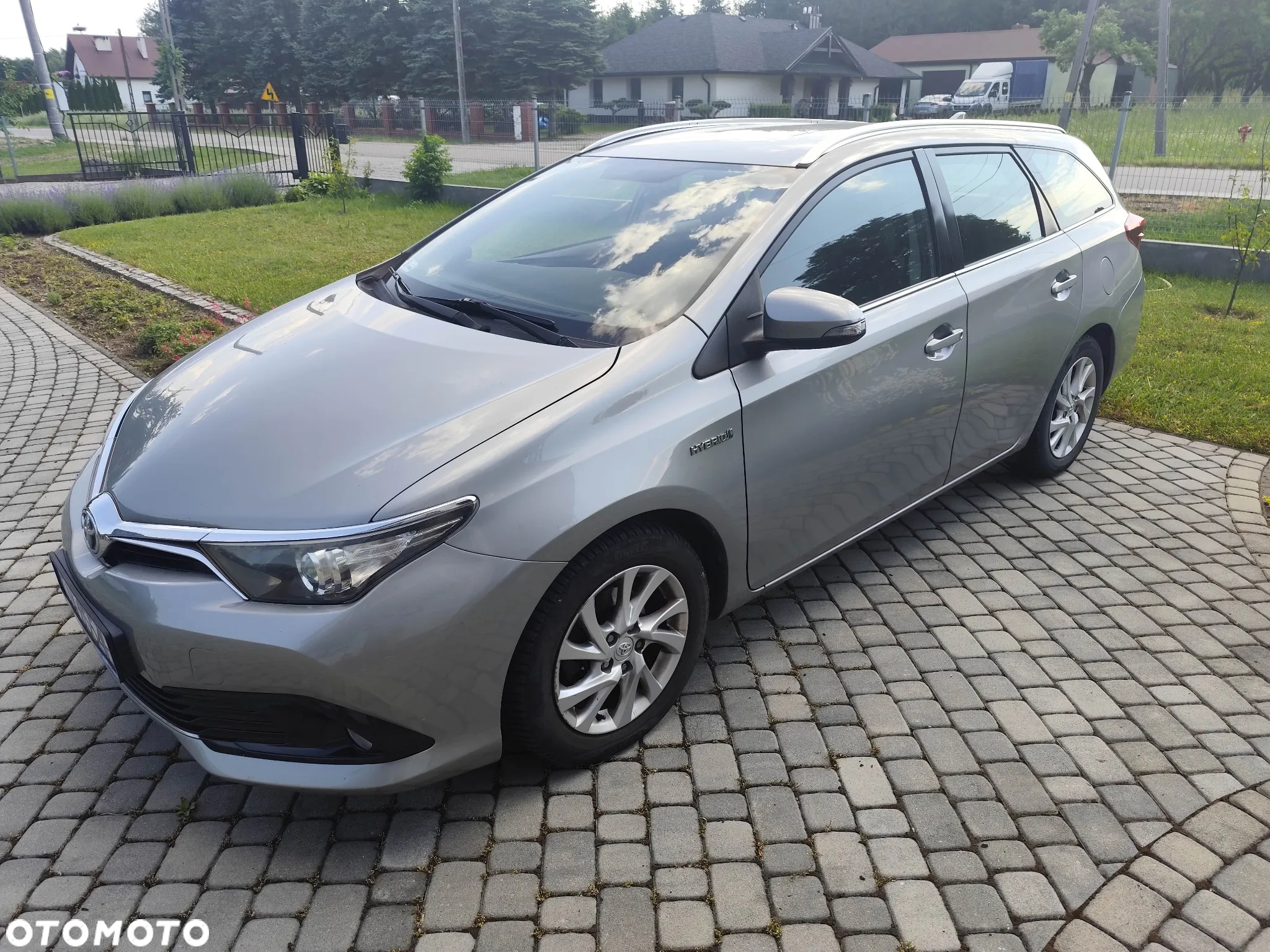 Toyota Auris 1.8 HSD Sol - 5