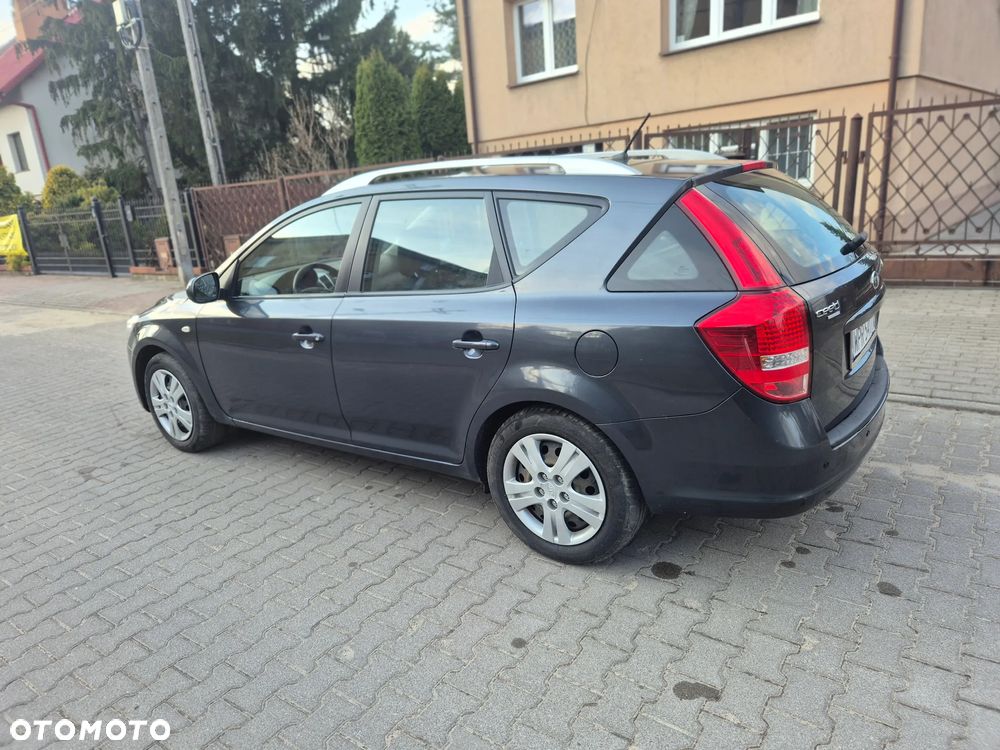 Kia Ceed 1.4 CVVT Attract - 9