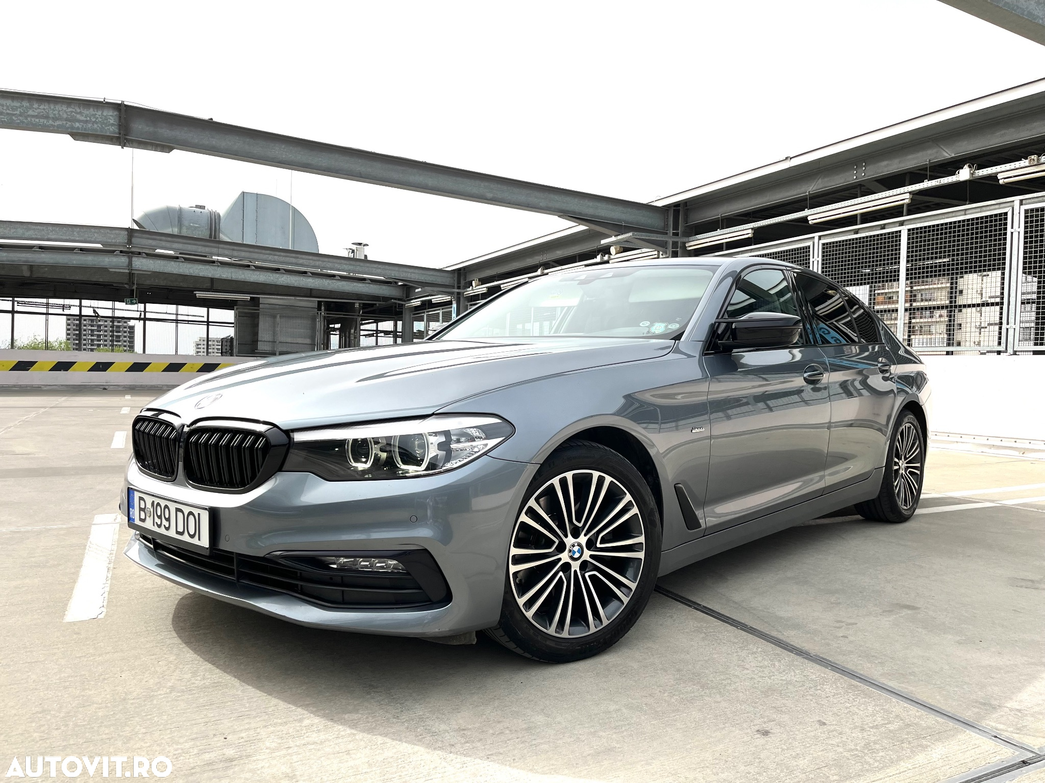 BMW Seria 5 520d xDrive Aut. Sport Line - 2