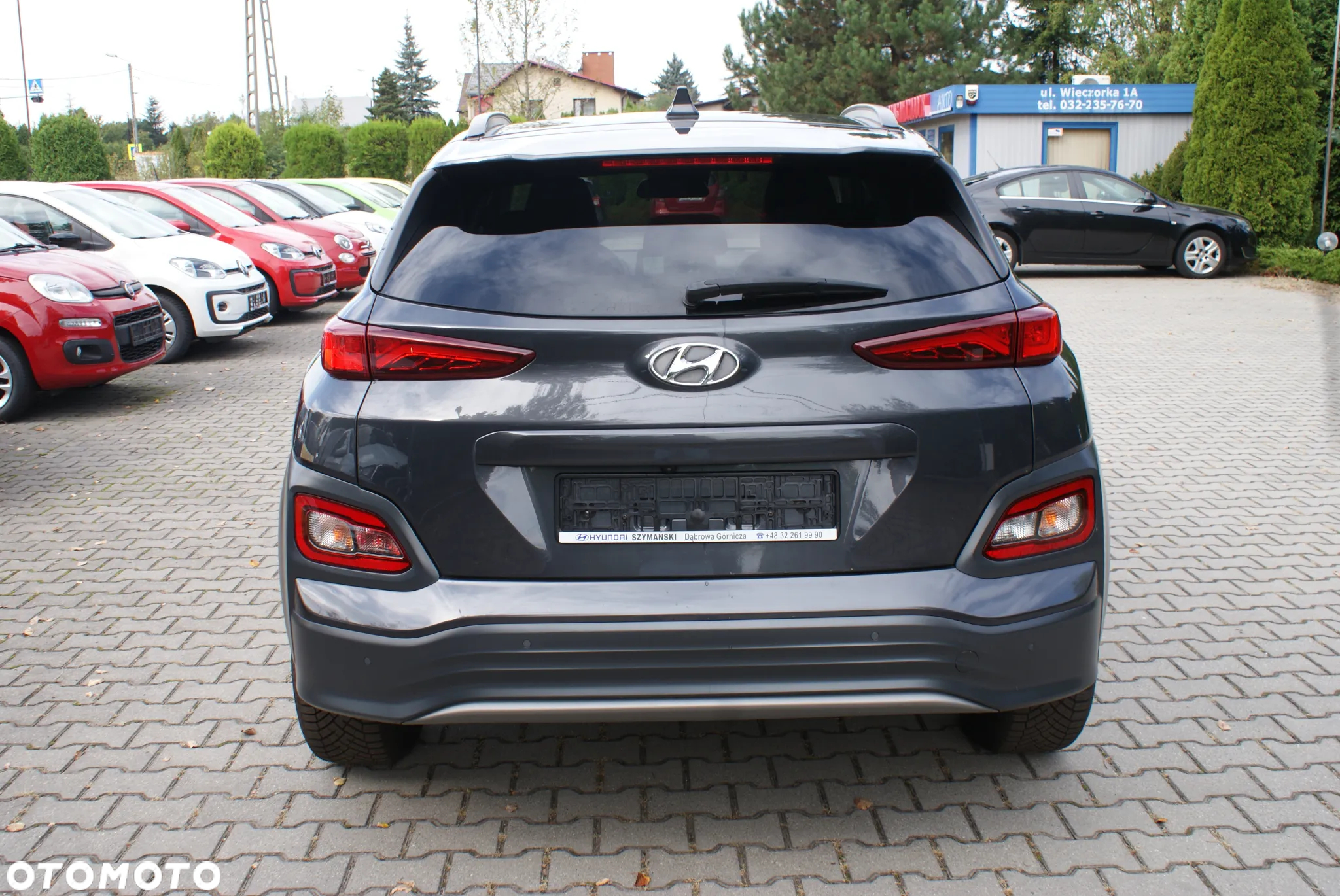 Hyundai Kona Electric 64kWh Premium - 12