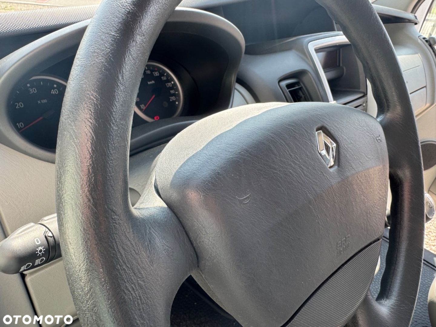 Renault Trafic - 12