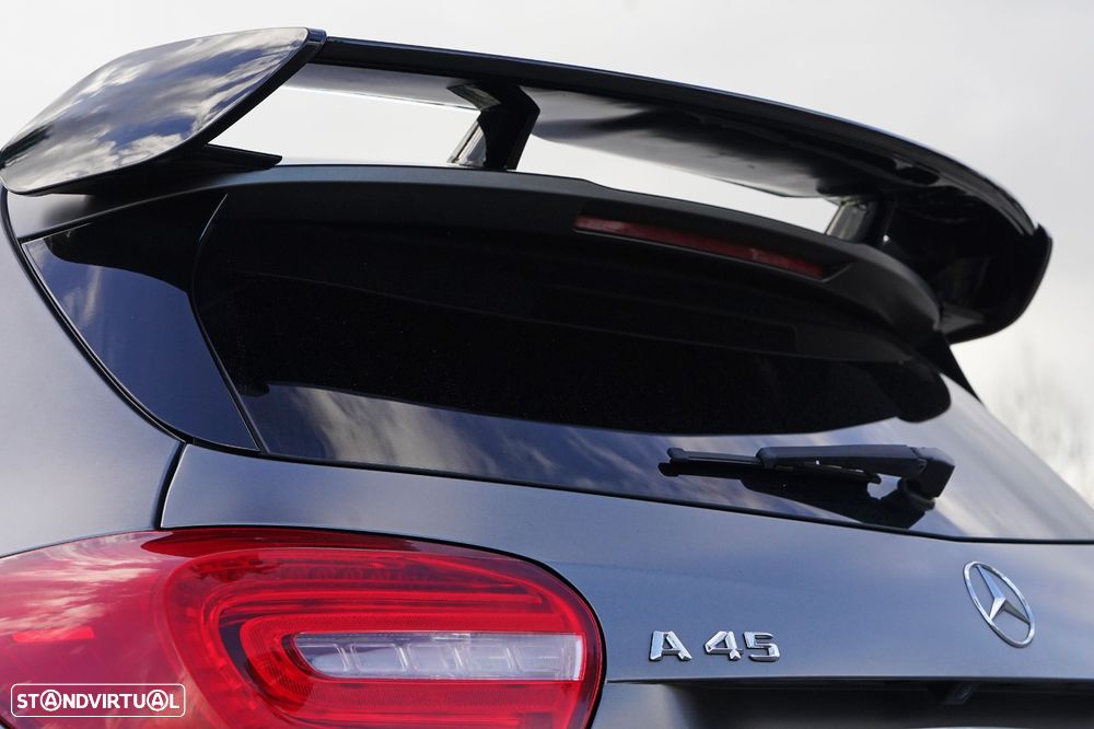 Mercedes-Benz A 45 AMG 4Matic Speedshift 7G-DCT - 18