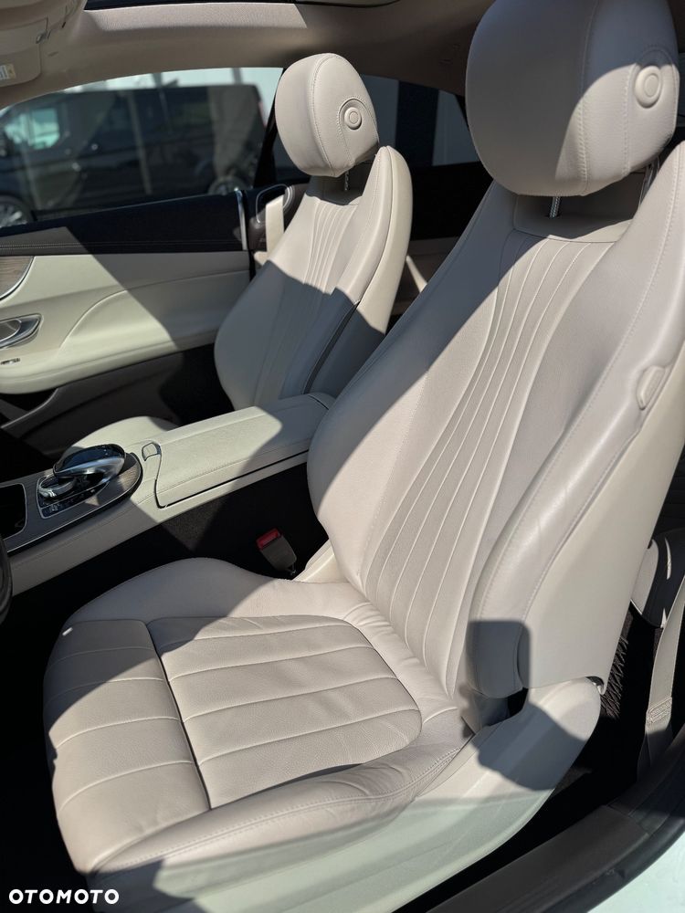 Mercedes-Benz Klasa E 400 Coupe 4-Matic 9G-TRONIC - 40
