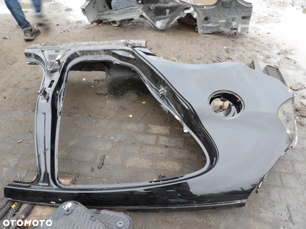 BMW - E87 - POSZYCIE PRAWEGO BŁOTNIKA TYŁ - 1