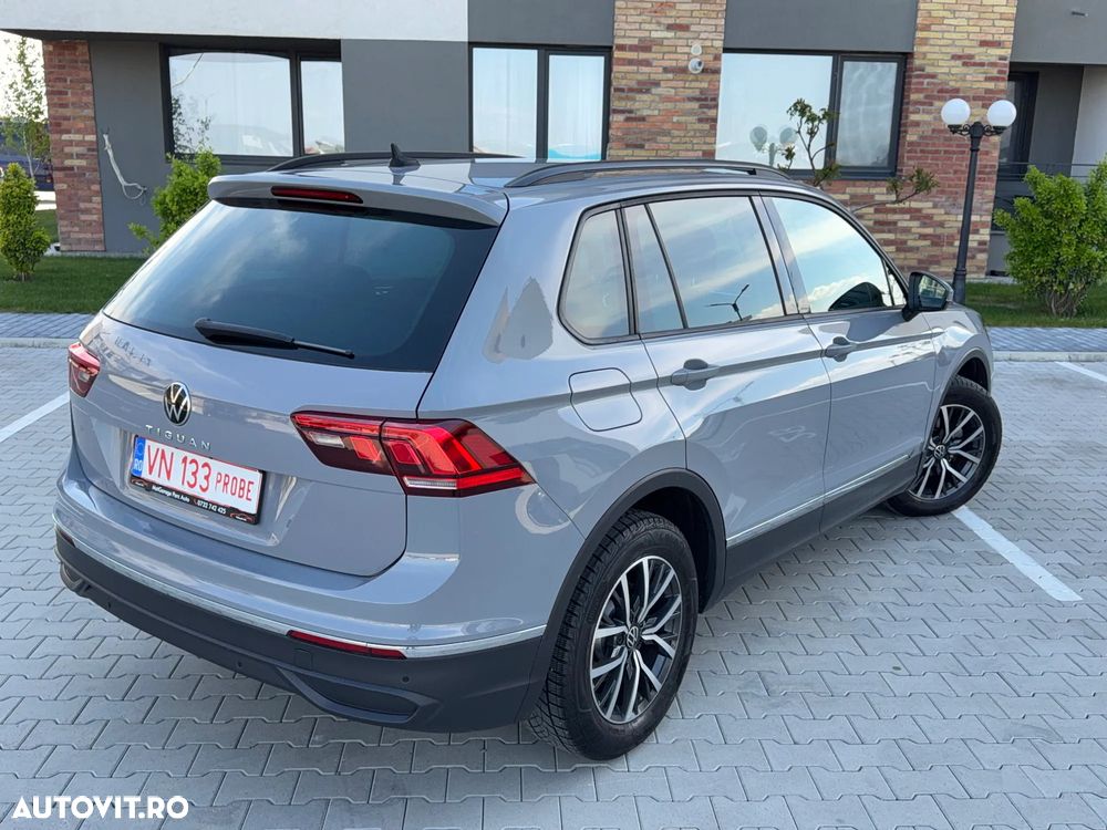 Volkswagen Tiguan - 16