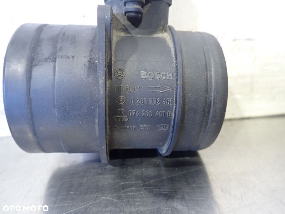 PRZEPŁYWOMIERZ POWIETRZA AUDI A6 C6 0281002461 - 1