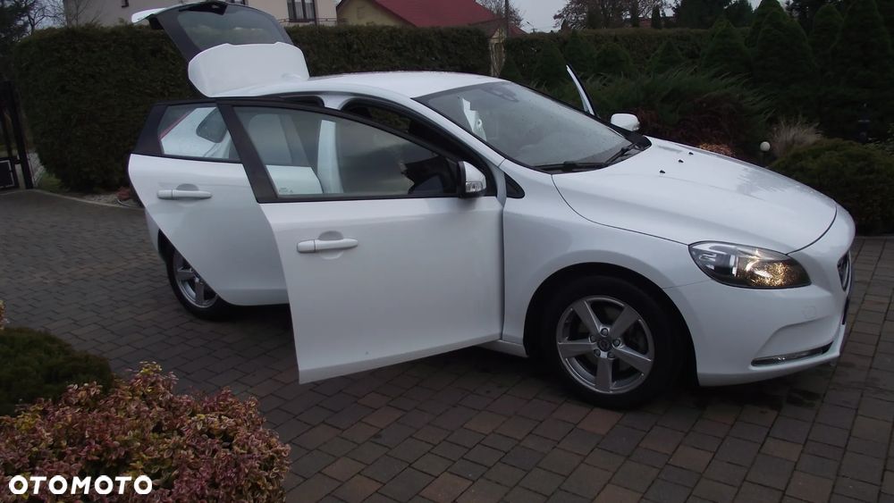 Volvo V40 T2 Kinetic - 19