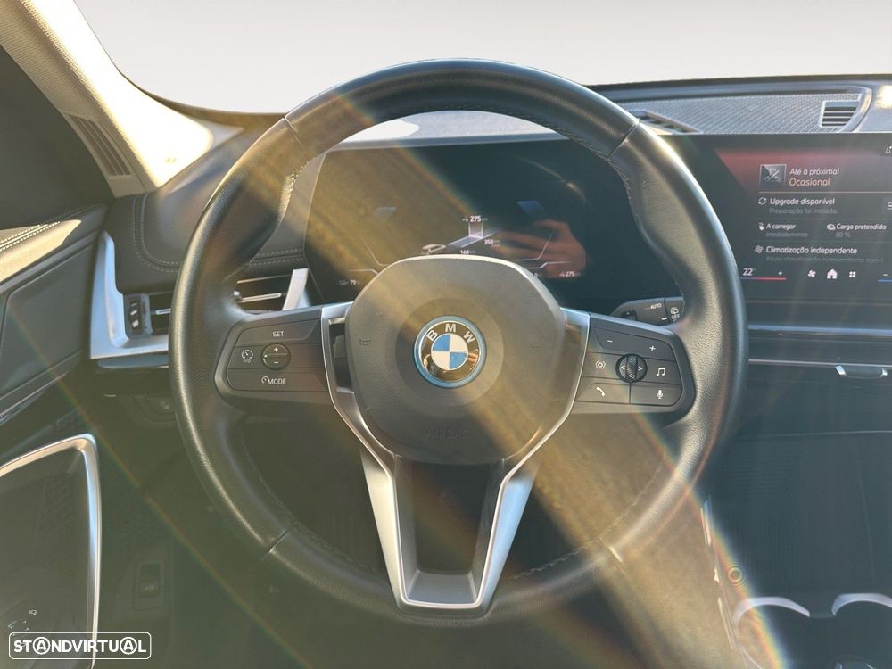 BMW iX1 eDrive20 - 12