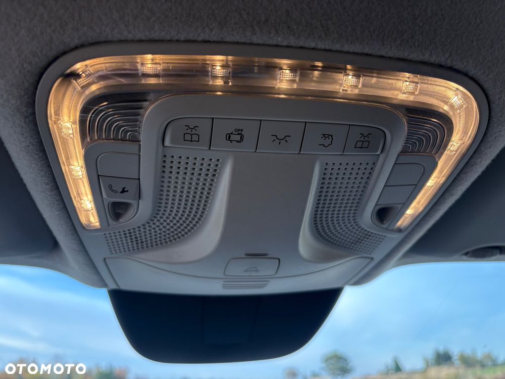 Mercedes-Benz VITO - 21