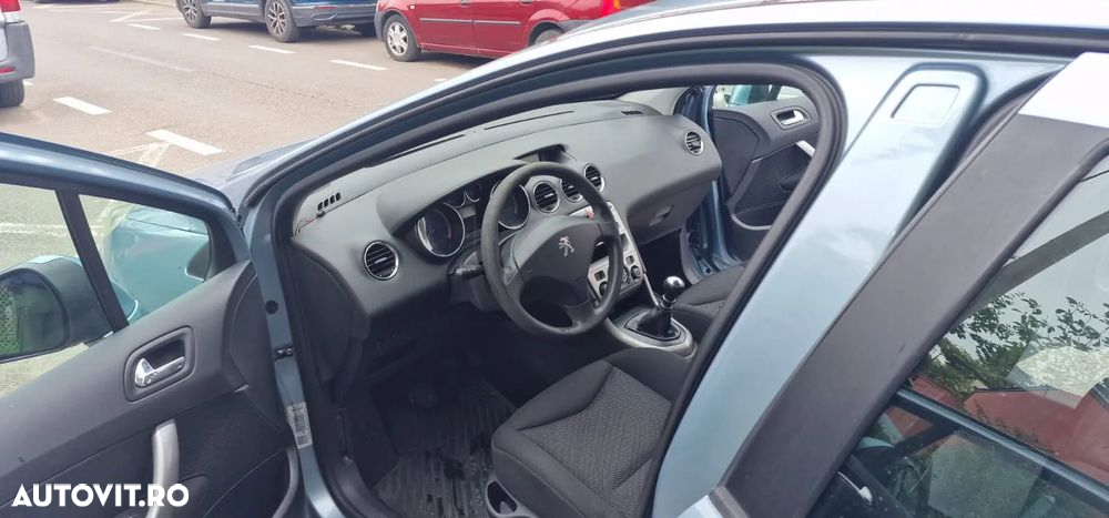 Peugeot 308 1.6HDi Confort Pack - 3