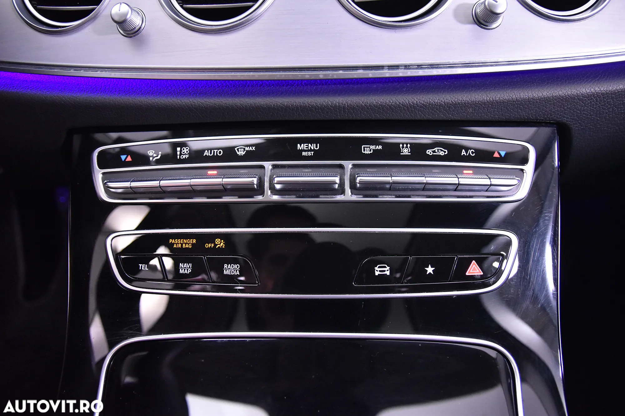 Mercedes-Benz E 300 de Aut. - 18