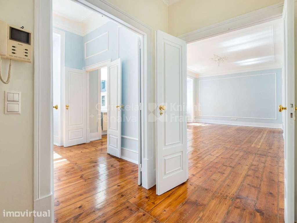 Apartamento T3+1 para arrendamento sem móveis no Chiado - Grande imagem: 5/24
