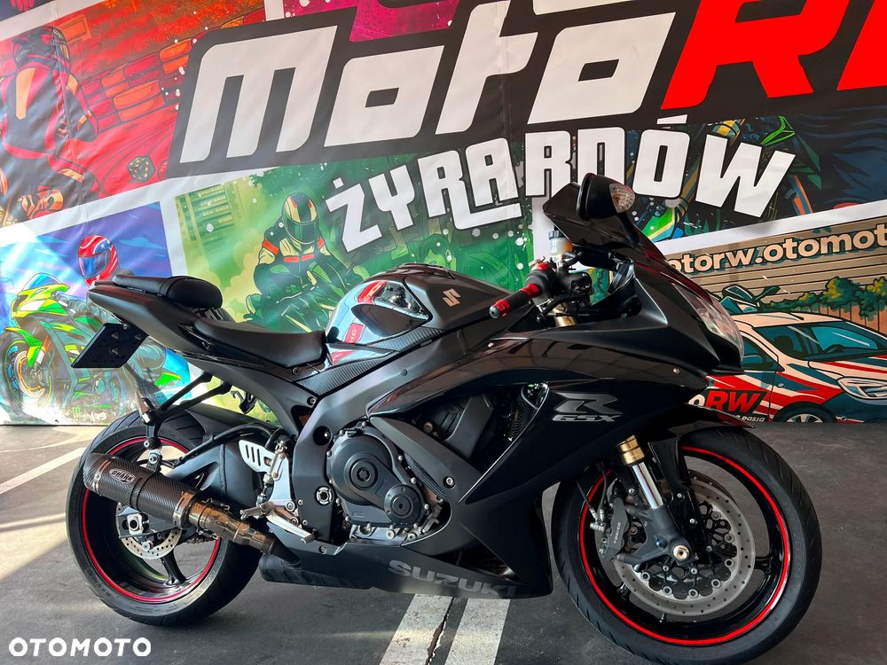 Suzuki GSX-R - 6
