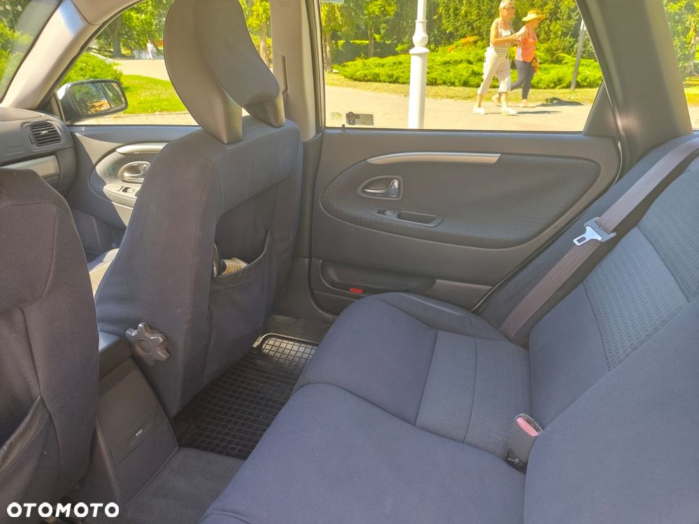 Volvo V40 1.8 - 12