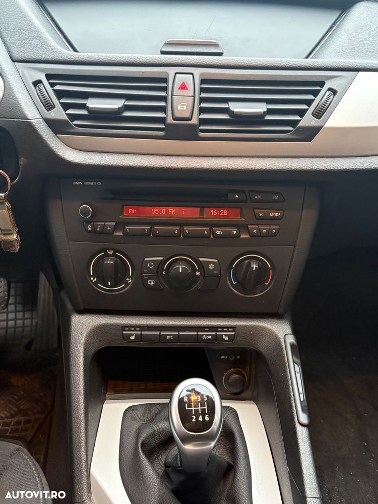 BMW X1 sDrive18d - 11