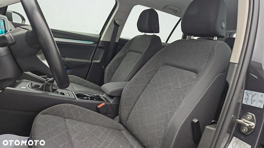 Volkswagen Golf - 11