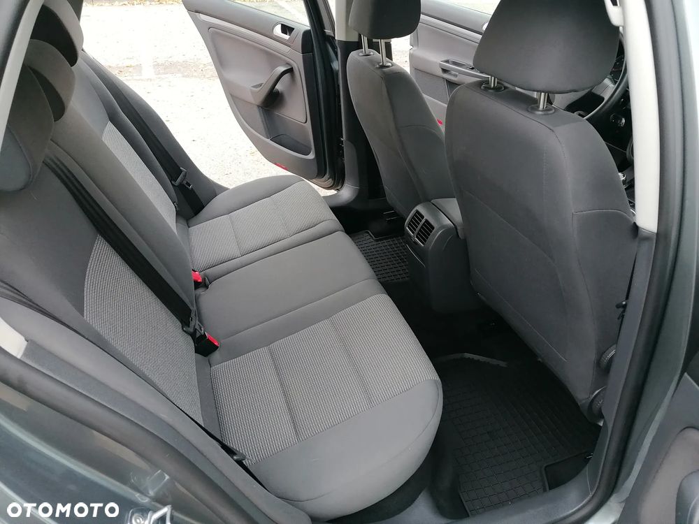 Volkswagen Golf Plus 1.6 Edition - 21