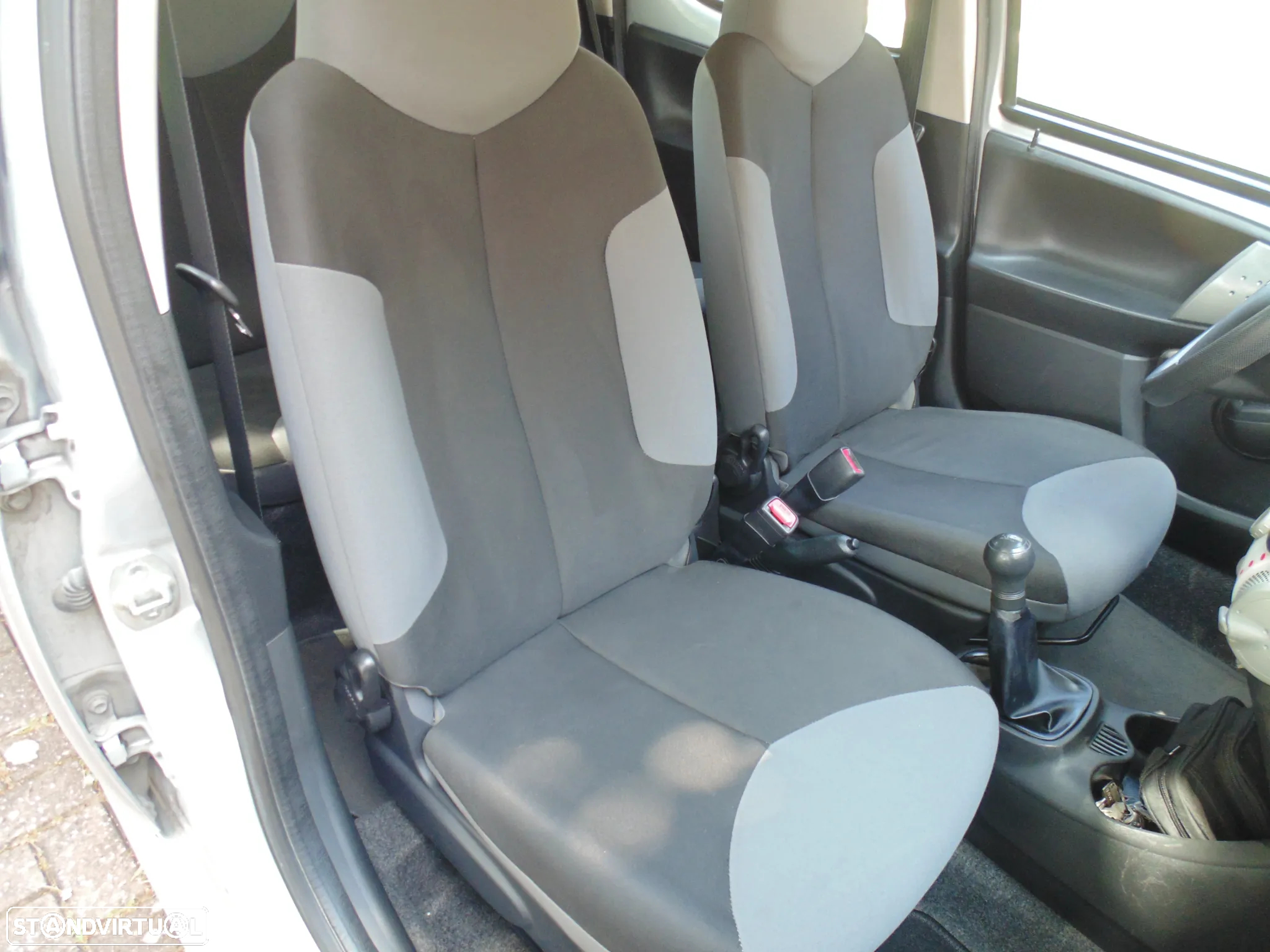 Peugeot 107 1.0 Active - 18