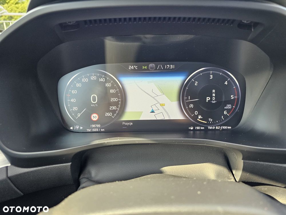 Volvo XC 40 D4 AWD Momentum Pro - 13