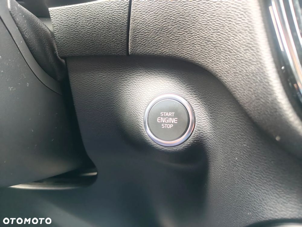 Volvo XC 40 T3 R-Design - 21