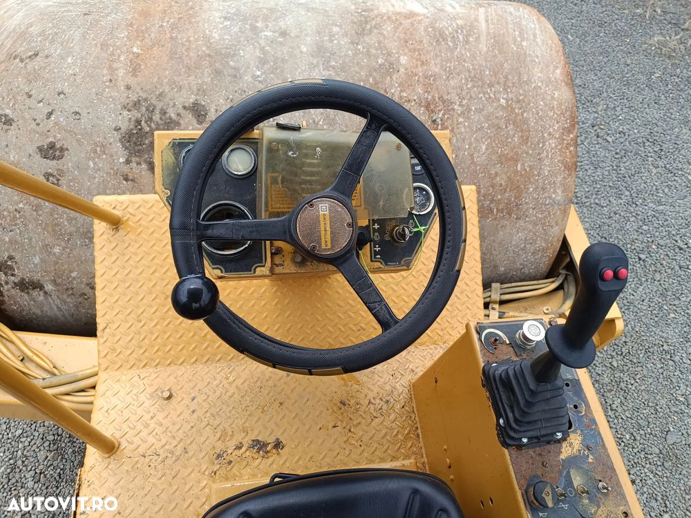 Caterpillar CS-563 - 12