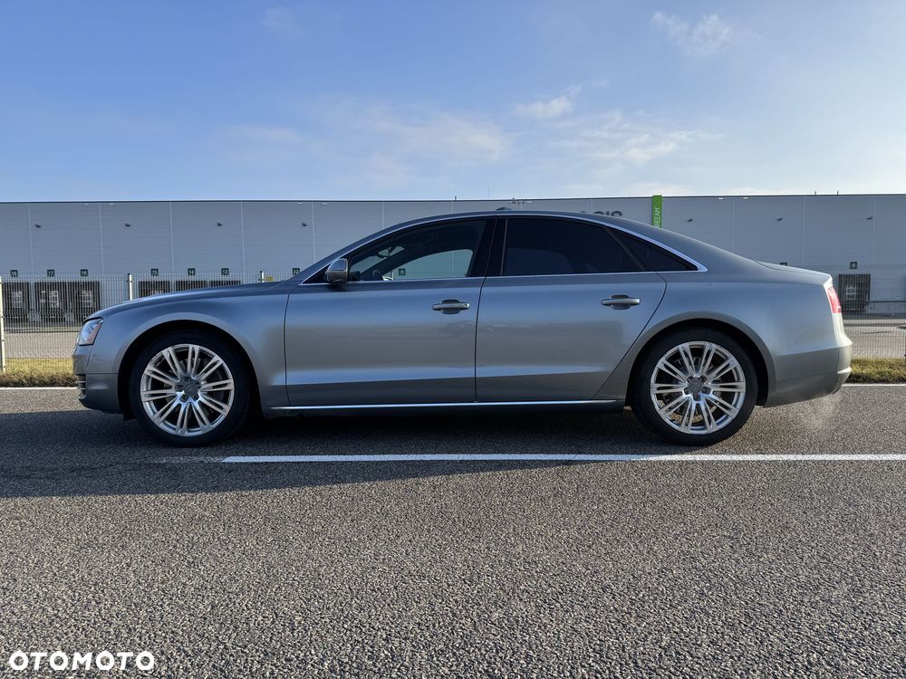 Audi A8 4.2 FSI Quattro - 1