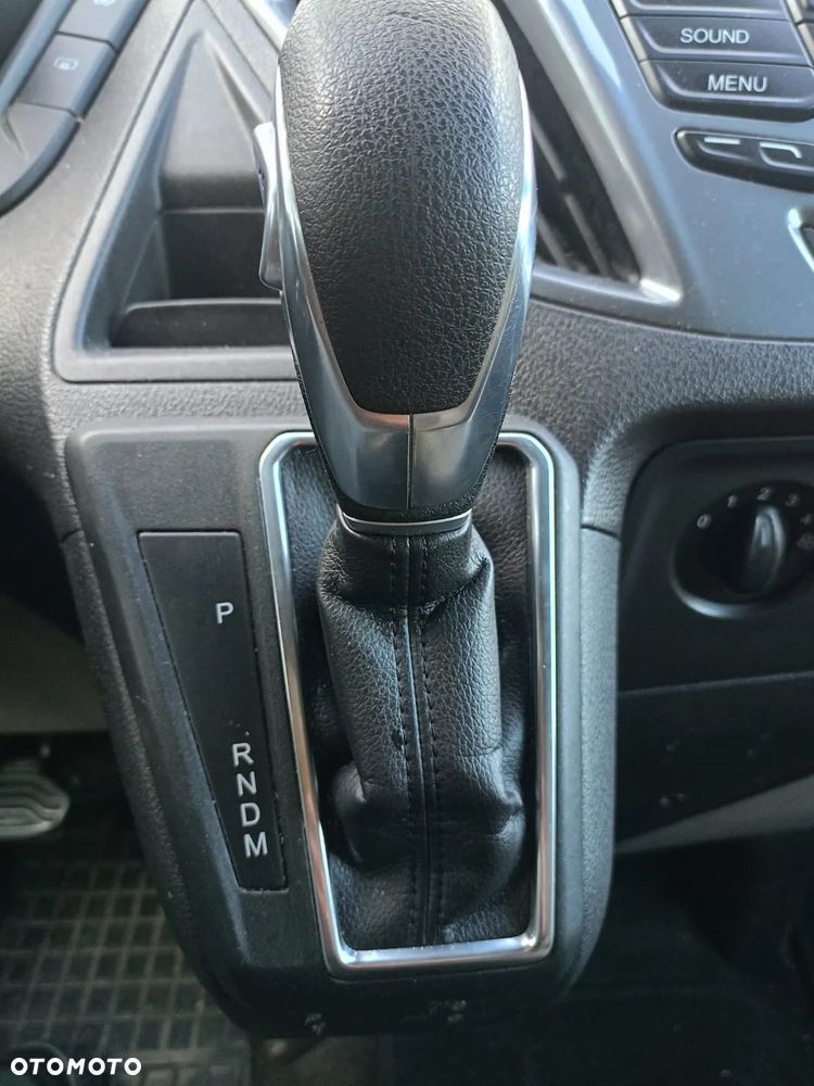 Ford Tourneo Custom - 14