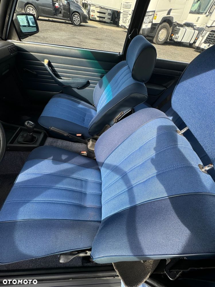 BMW Seria 3 323i - 18