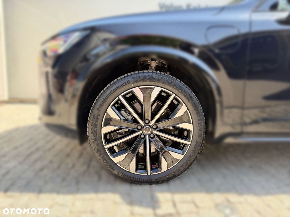 Volvo XC 90 - 9
