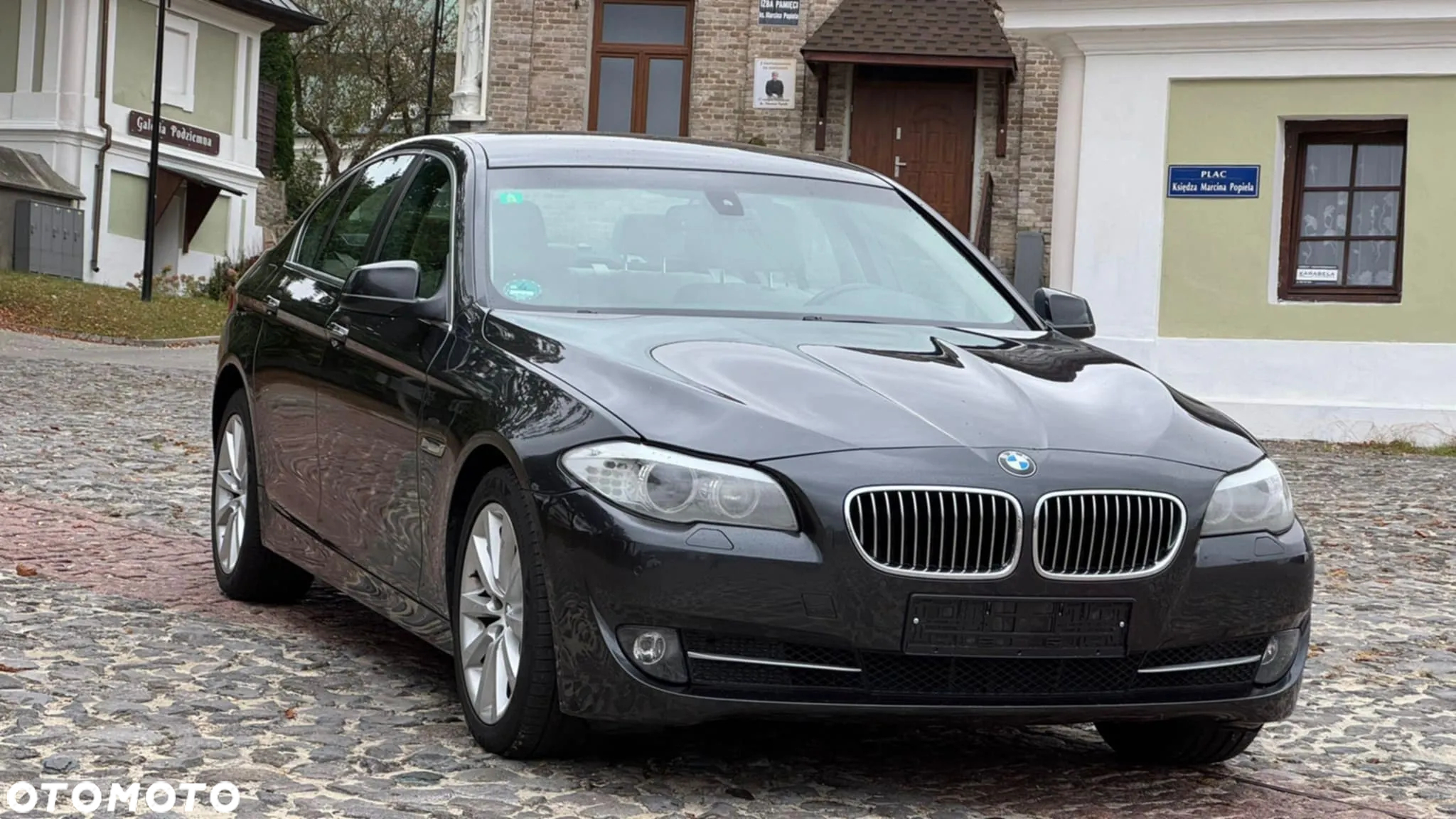 BMW Seria 5 523i Touring - 9