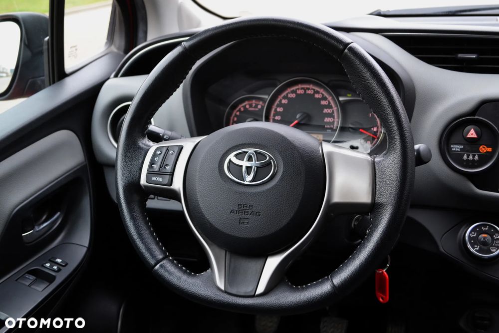 Toyota Yaris 1.0 Sol - 23