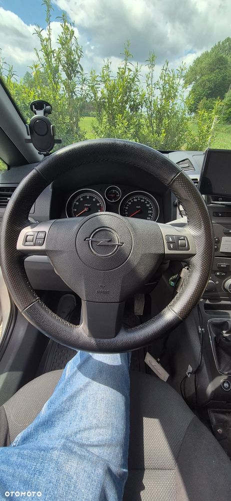 Opel Zafira 1.8 Sport - 20