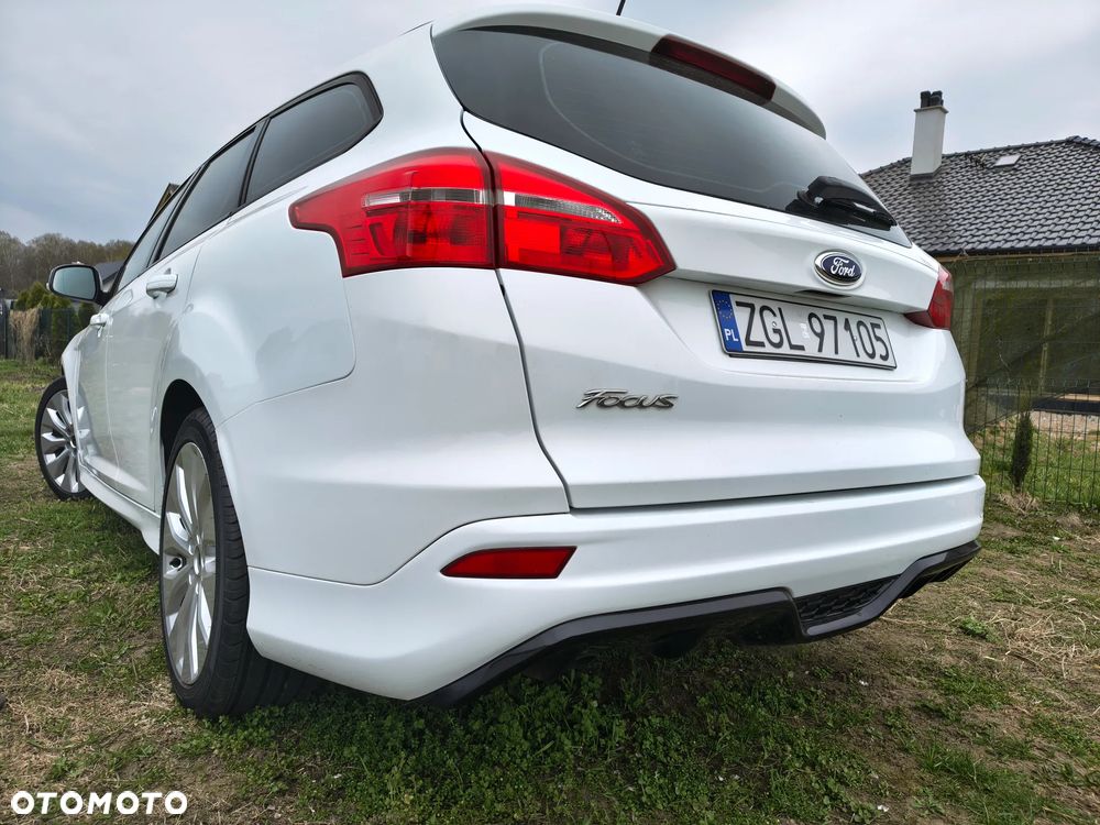 Ford Focus 1.5 EcoBlue Start-Stopp-System ST-LINE - 2