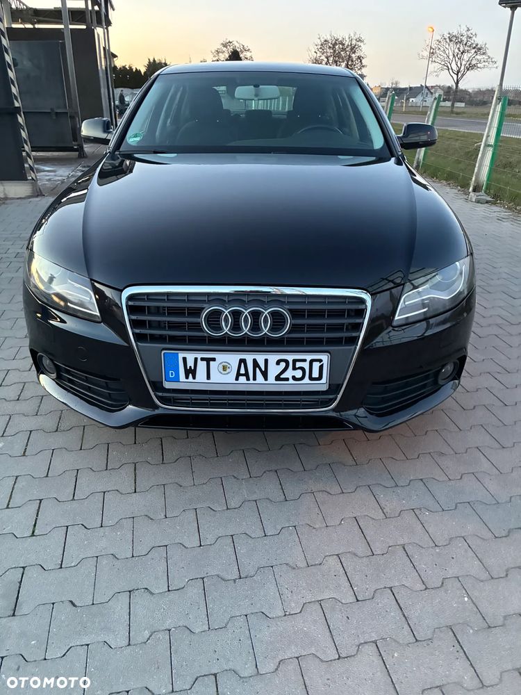 Audi A4 Limousine - 6