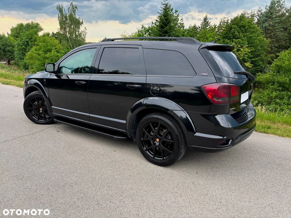 Fiat Freemont 2.0 Multijet Black Code AWD - 4