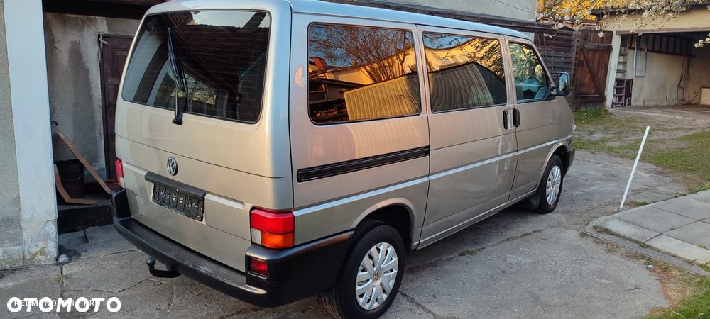 Volkswagen Caravelle - 30
